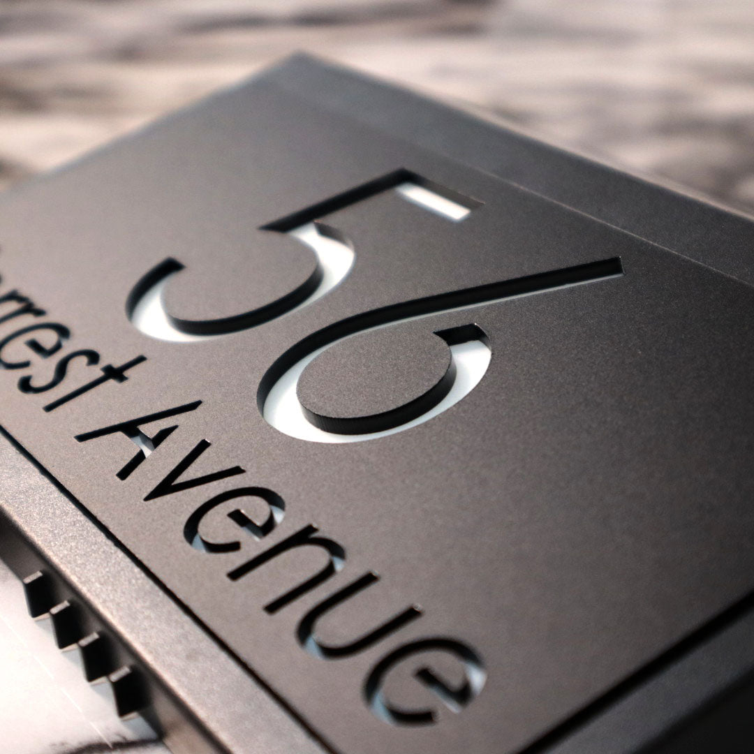 La Luce H3 A5 House Sign