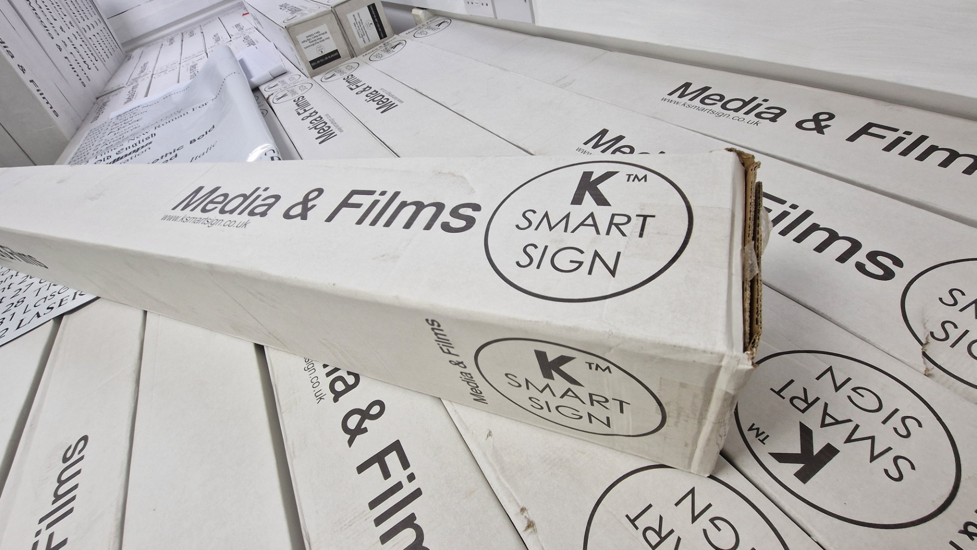 K Smart Sign White Gloss Vinyl